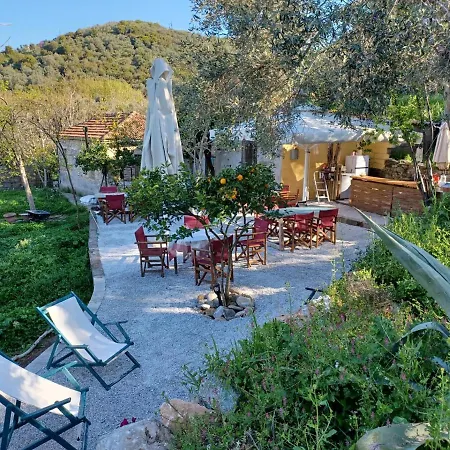 Cort de lux Anthea Ecolodge